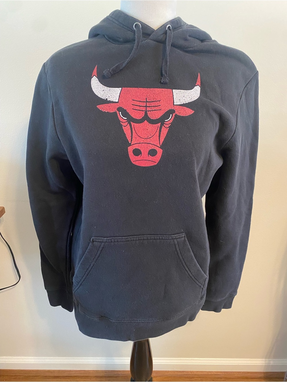 Vintage Chicago Bulls Mens Black Pullover Hoodie #0 White